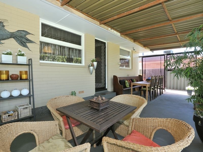 22 Clark Way, Orelia WA 6167