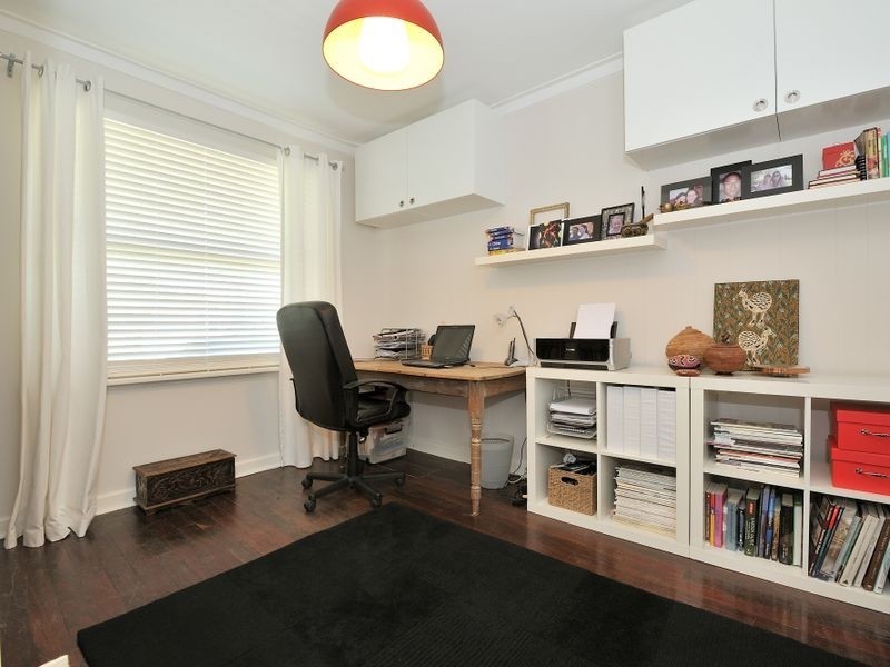 22 Clark Way, Orelia WA 6167