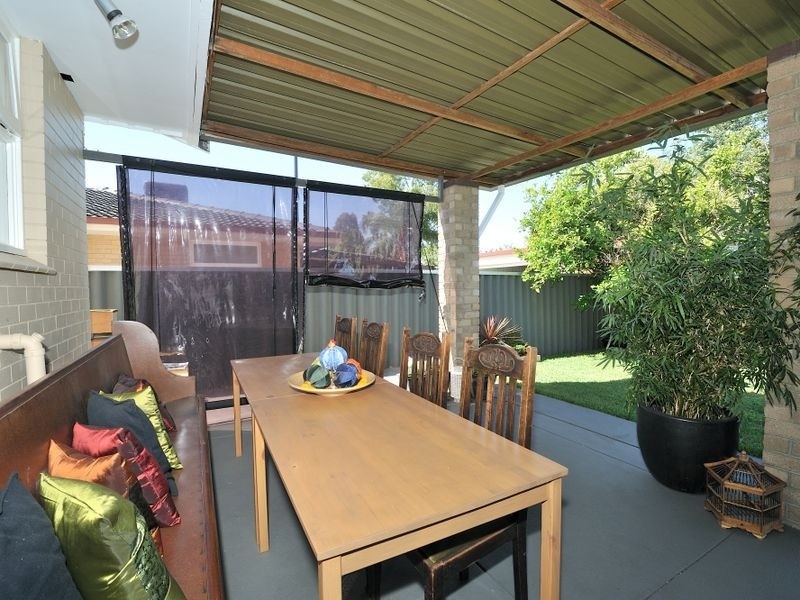 22 Clark Way, Orelia WA 6167