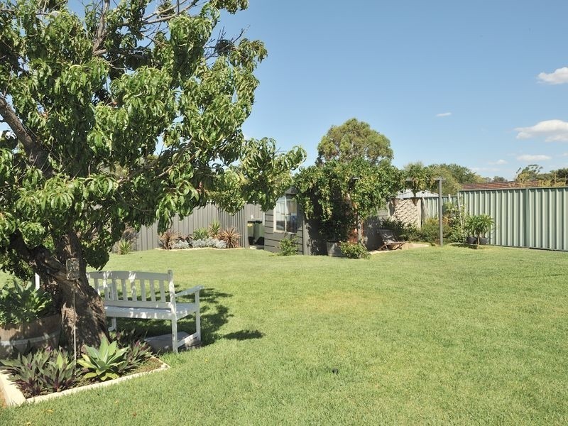 22 Clark Way, Orelia WA 6167