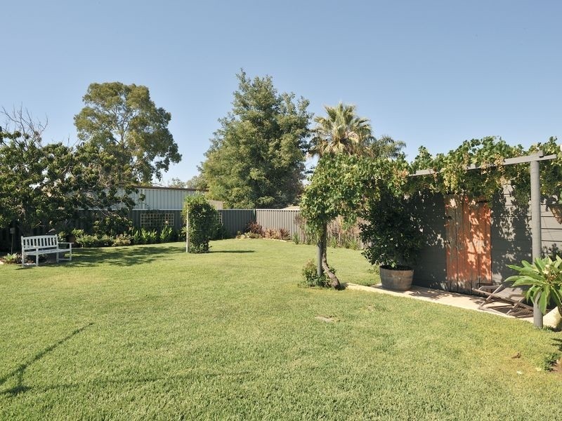 22 Clark Way, Orelia WA 6167