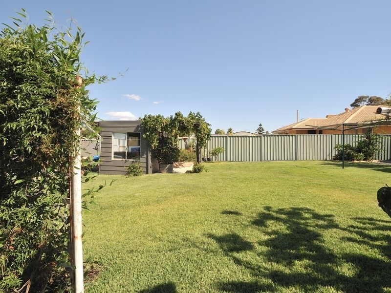 22 Clark Way, Orelia WA 6167