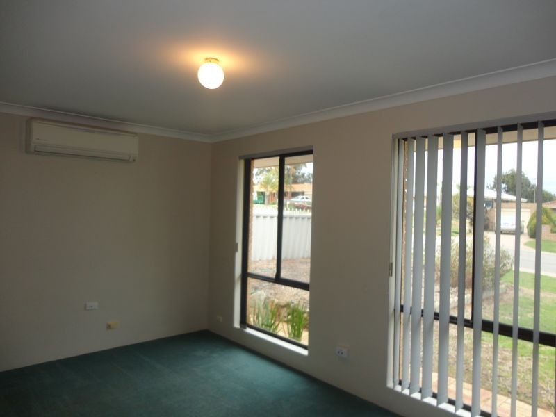 25 Tunnicliffe Street, Parmelia WA 6167
