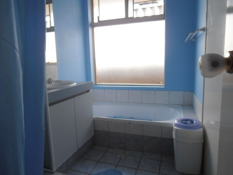 19 Roscrea Court, Orelia WA 6167