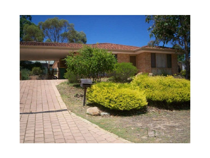 28 Porter Gardens, Leda WA 6170