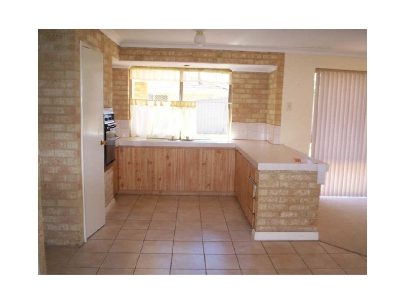 28 Porter Gardens, Leda WA 6170