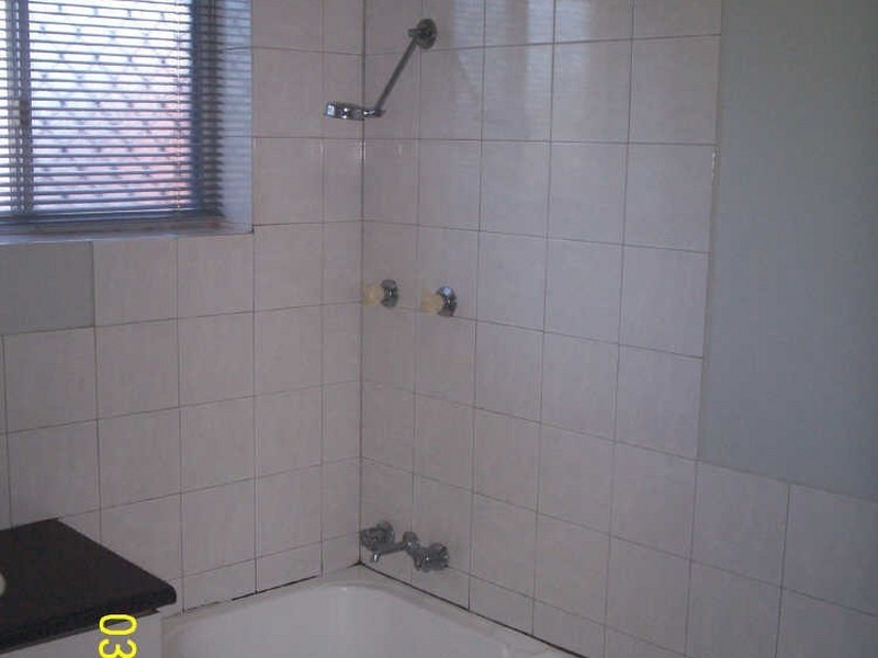 23/4 Canham Way, Orelia WA 6167