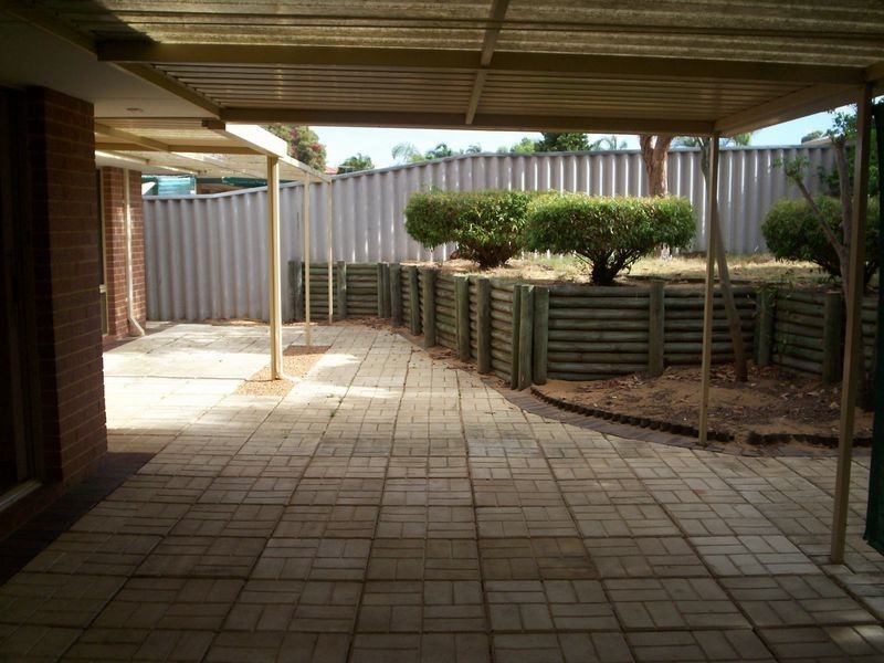 6 Prockter Gardens, Leda WA 6170