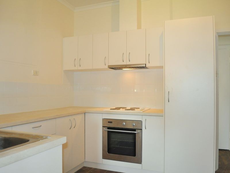 8 Heylmore Road, Medina WA 6167