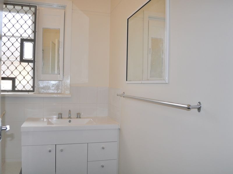 8 Heylmore Road, Medina WA 6167