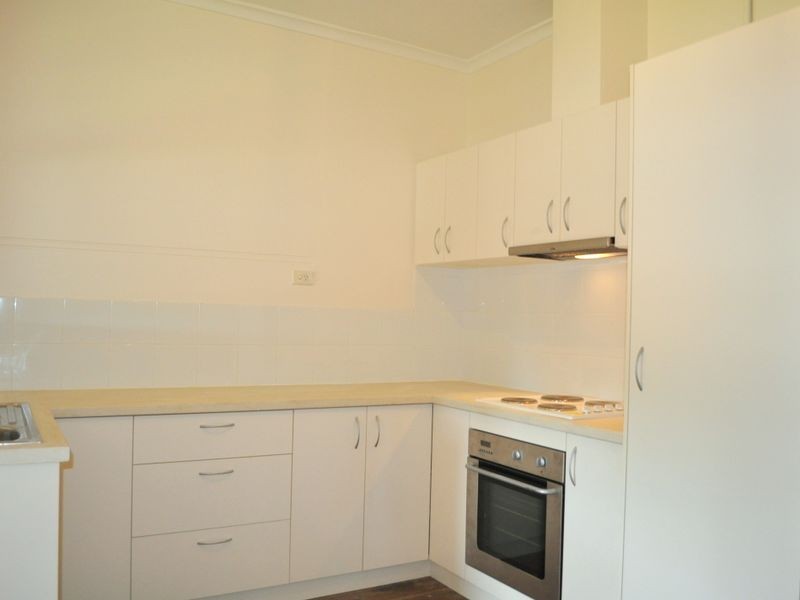 8 Heylmore Road, Medina WA 6167