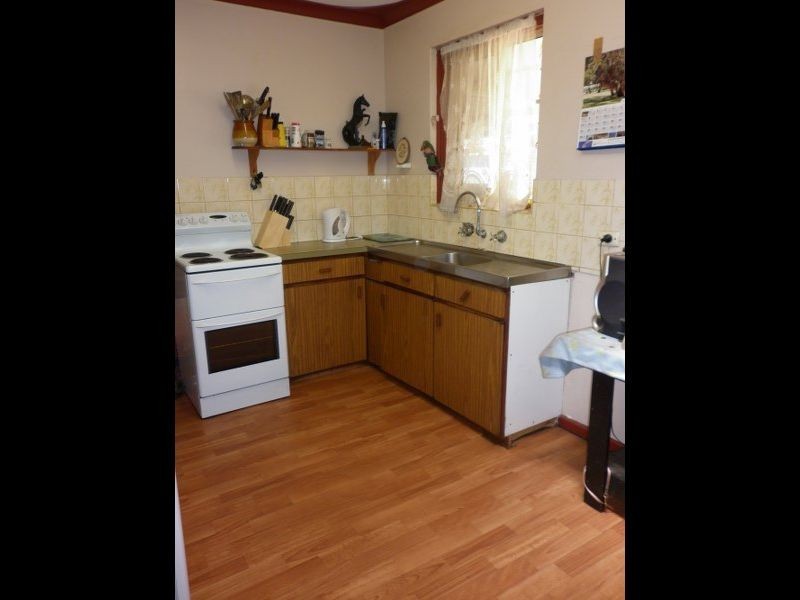 37 Rhodes Cres, Calista WA 6167