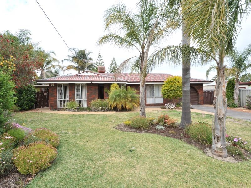 35 Dawson Way, Parmelia WA 6167