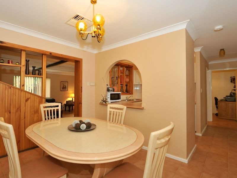 35 Dawson Way, Parmelia WA 6167