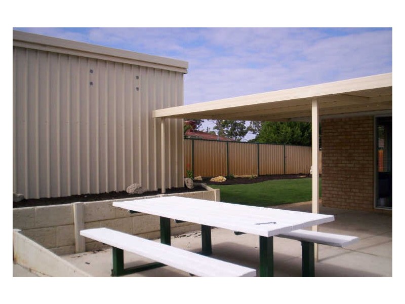 13 Cambey Mews, Parmelia WA 6167