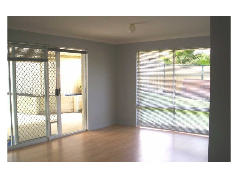 13 Cambey Mews, Parmelia WA 6167