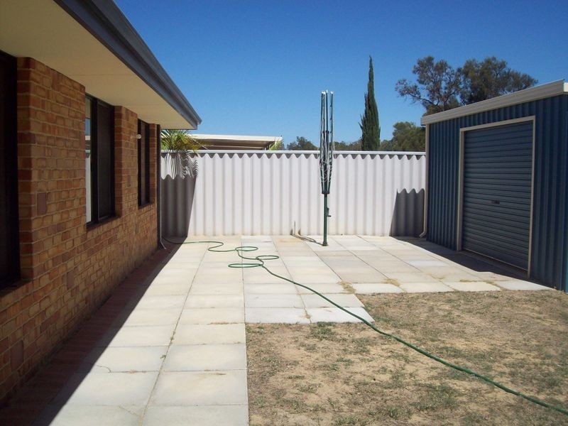 6 Cawdor Lane, Orelia WA 6167