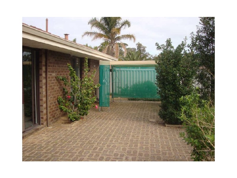 3 Cambey Mews, Parmelia WA 6167