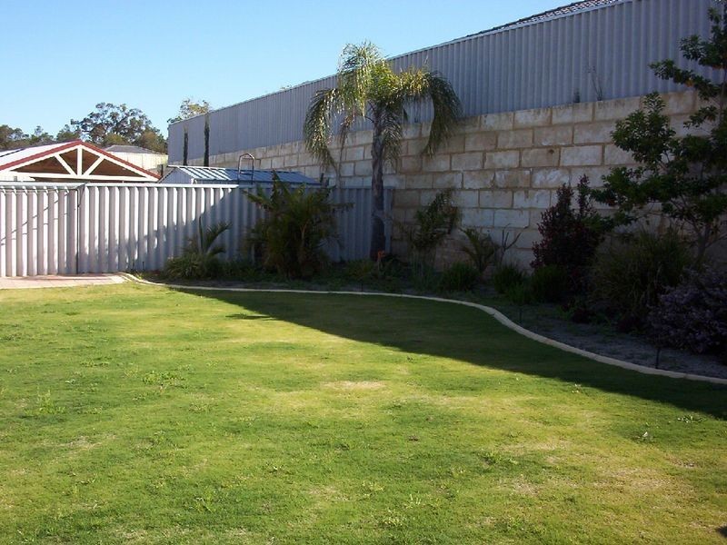 18 Berkeley Way, Orelia WA 6167