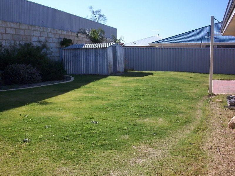 18 Berkeley Way, Orelia WA 6167