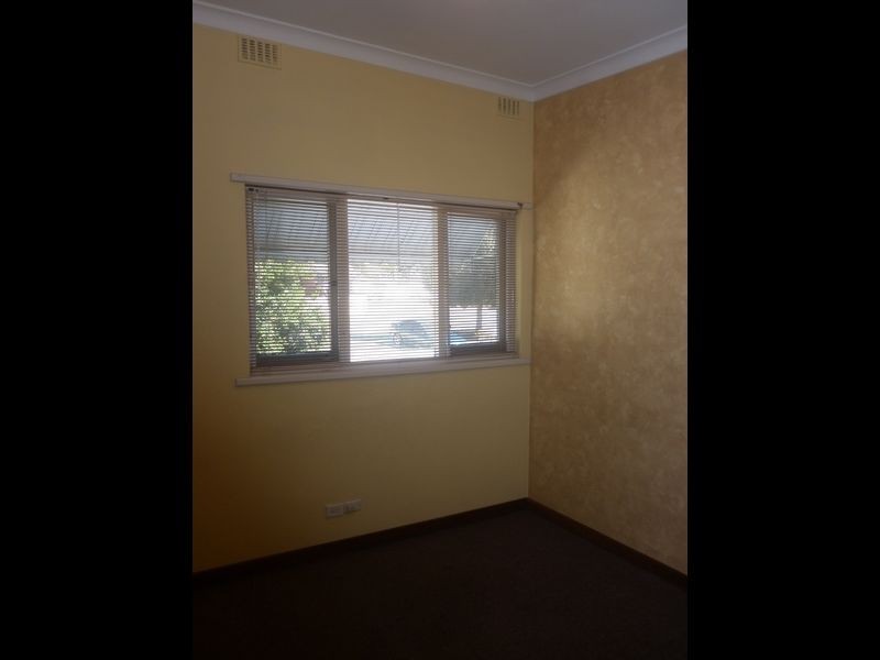 5/2 Elmslie Street, Orelia WA 6167