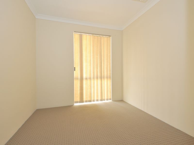 9 Sandford Grove, Parmelia WA 6167