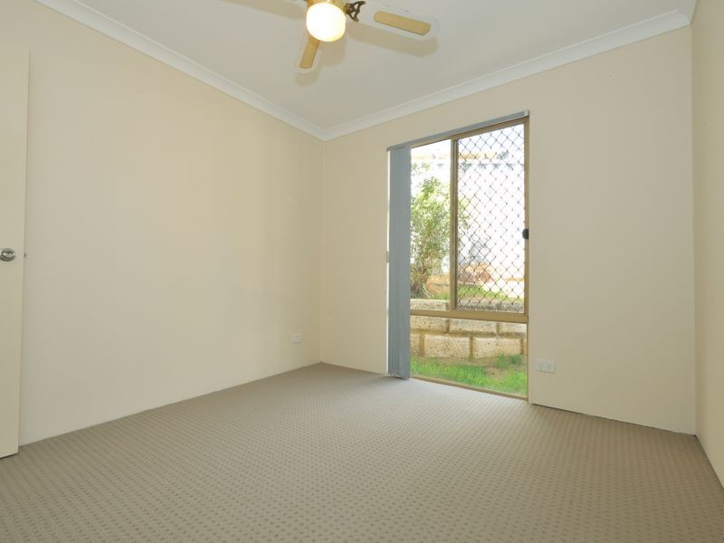 9 Sandford Grove, Parmelia WA 6167