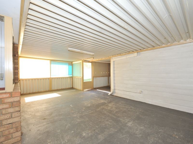 9 Sandford Grove, Parmelia WA 6167