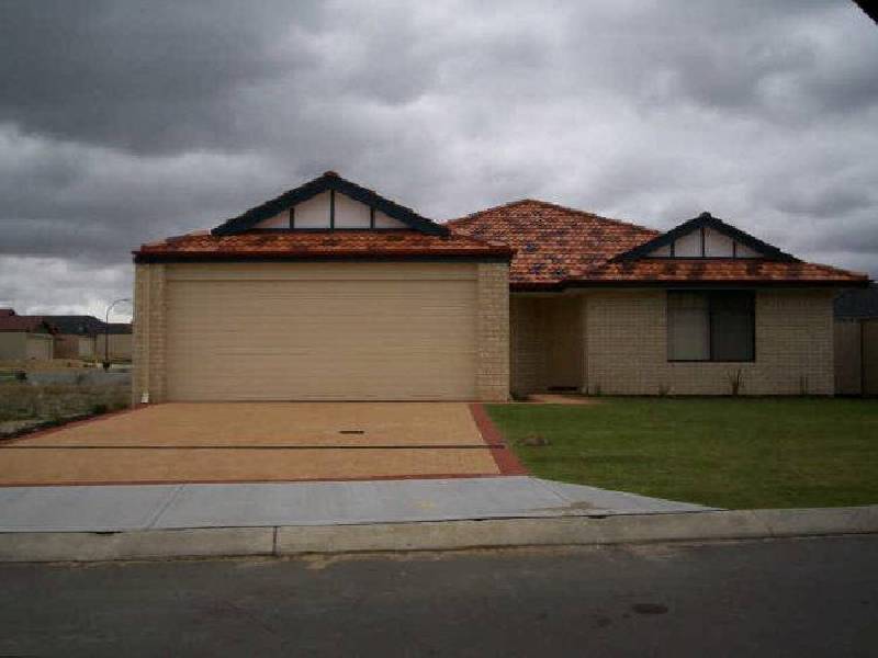 4 Wanstead Vista, Bertram WA 6167