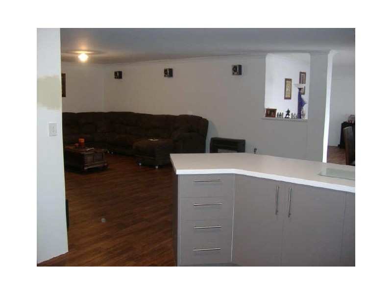 1 Stokesay Street, Orelia WA 6167