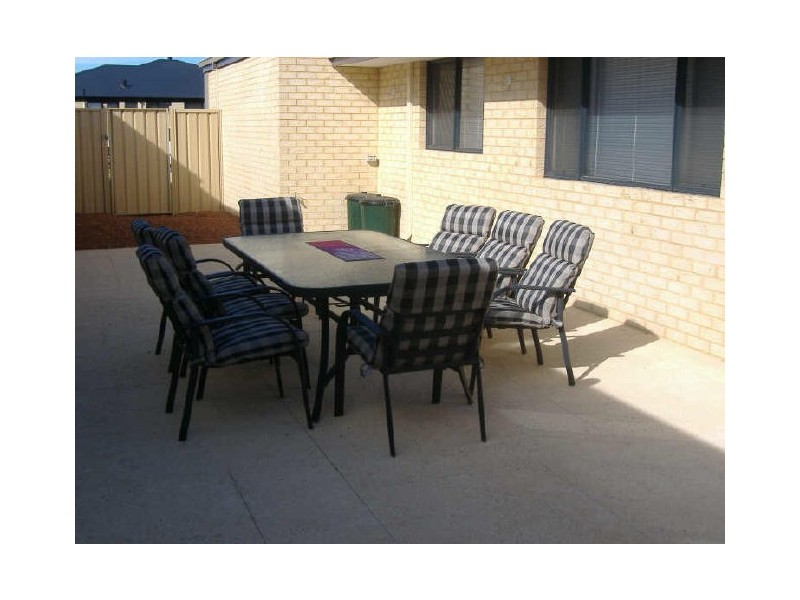 1 Stokesay Street, Orelia WA 6167