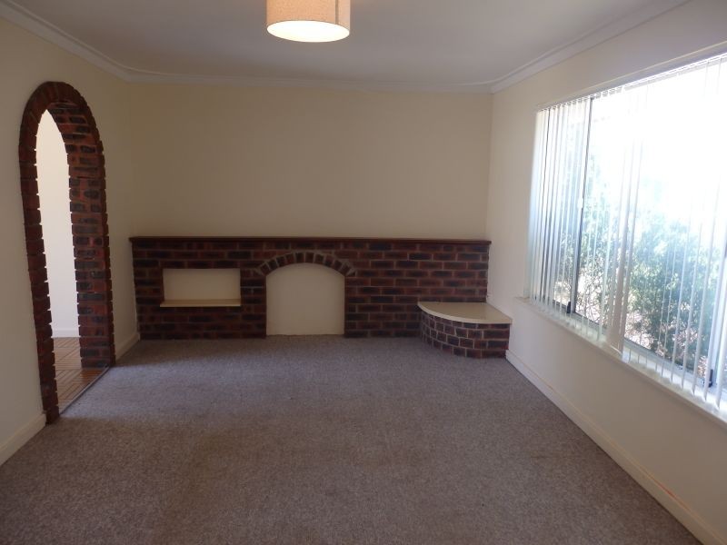 2 Hefron Way, Parmelia WA 6167