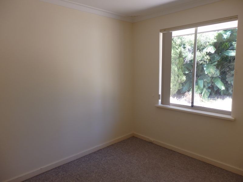 2 Hefron Way, Parmelia WA 6167