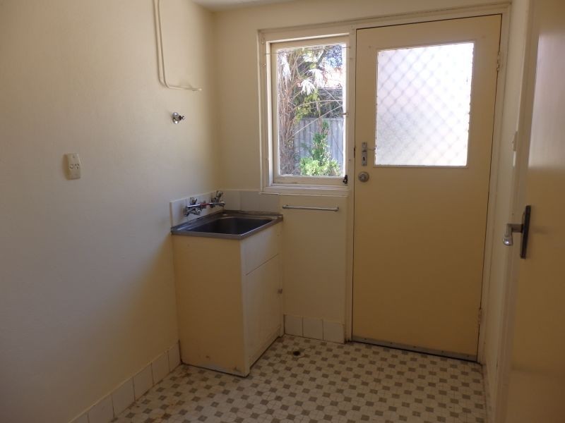 2 Hefron Way, Parmelia WA 6167