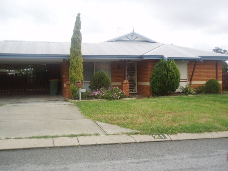 21 Bilya Gardens, Leda WA 6170