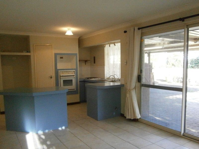 21 Bilya Gardens, Leda WA 6170