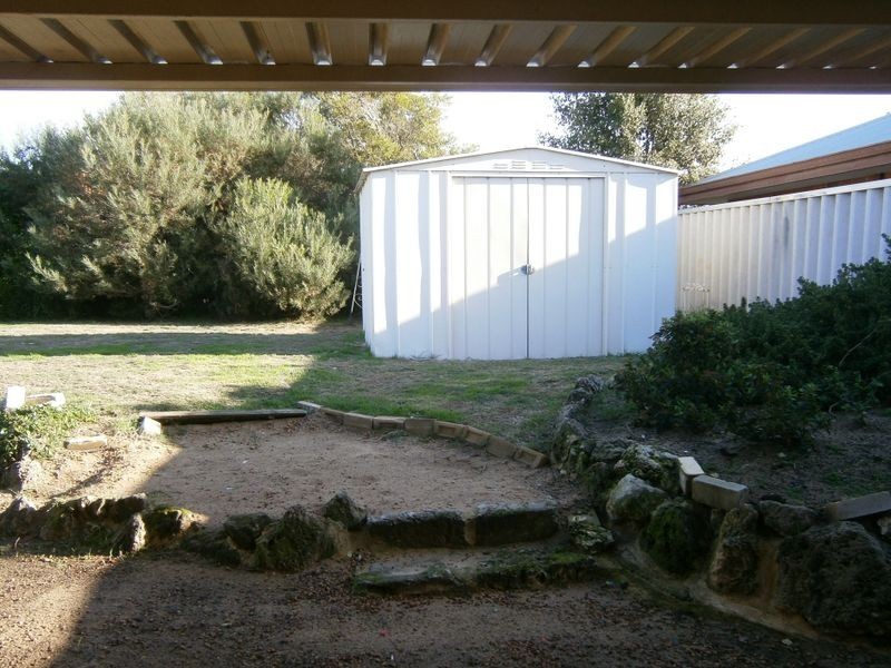 21 Bilya Gardens, Leda WA 6170