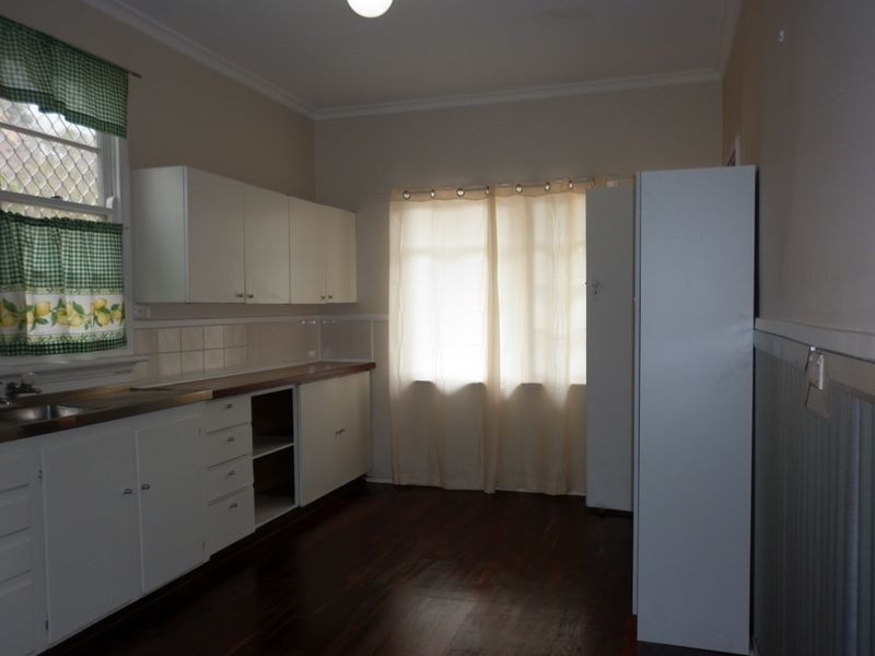 10 Sharman Street, Medina WA 6167