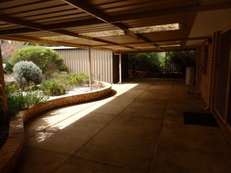 52 Challenger Avenue, Parmelia WA 6167