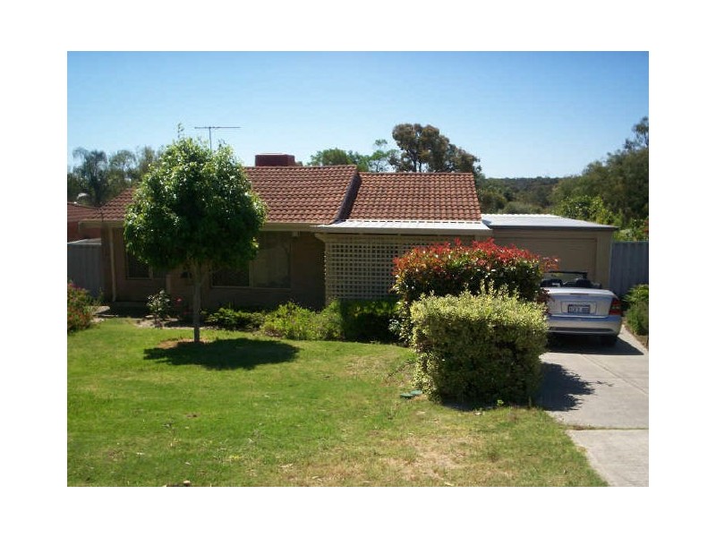 19 Preston Road, Parmelia WA 6167