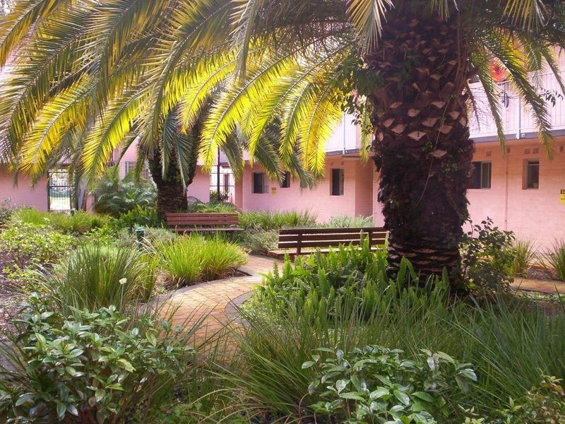 16/4 Canham Way, Orelia WA 6167