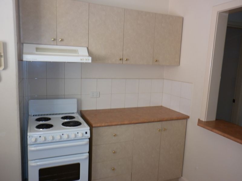 16/4 Canham Way, Orelia WA 6167