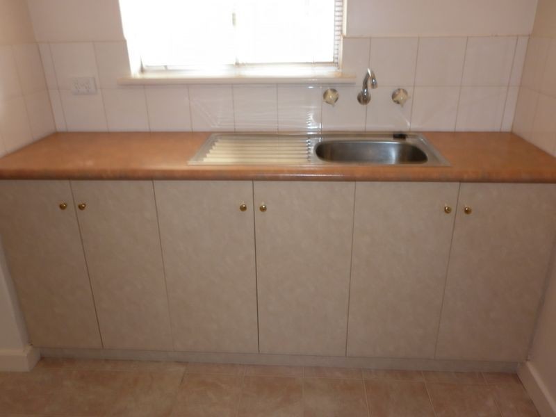 16/4 Canham Way, Orelia WA 6167