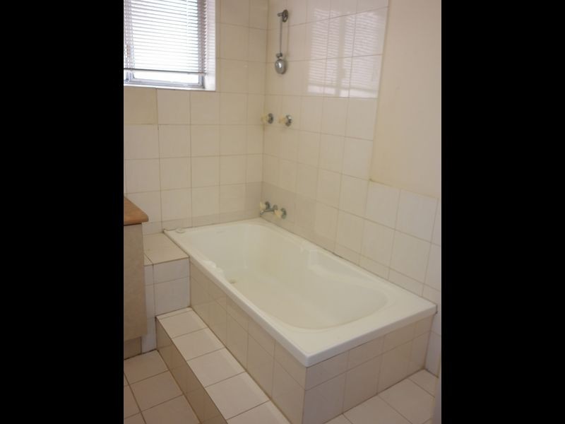 16/4 Canham Way, Orelia WA 6167