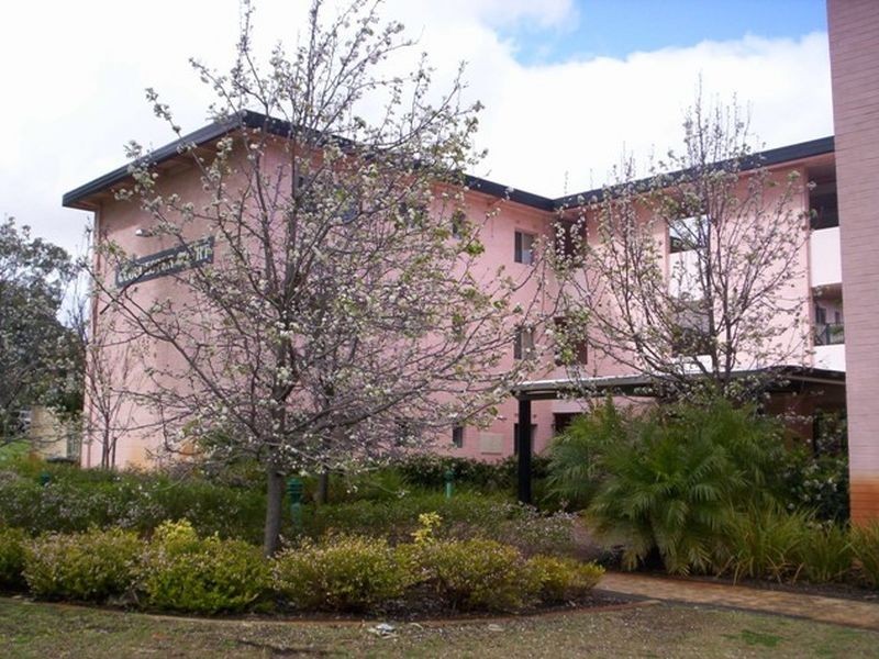 16/4 Canham Way, Orelia WA 6167