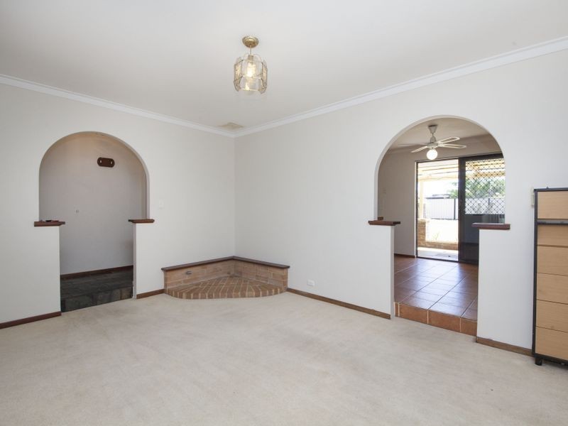 2 Ricketts Way, Rockingham WA 6168