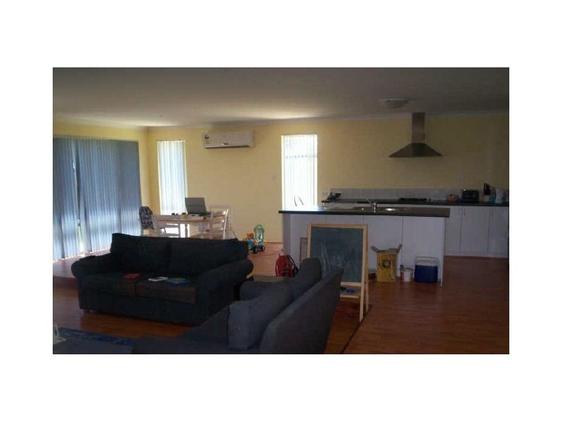 47 Whiteman Crescent, Bertram WA 6167