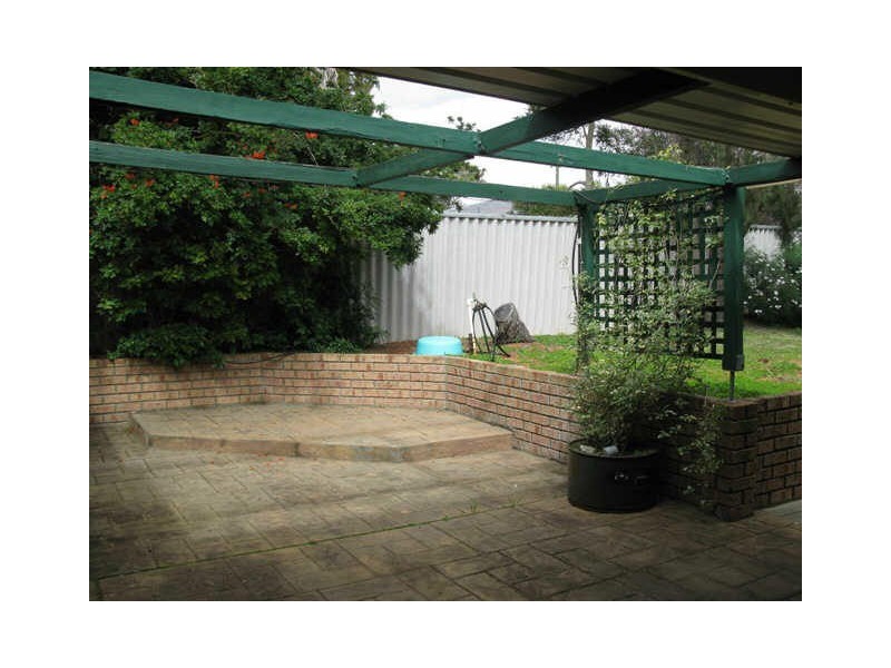 4 Darkins Retreat, Parmelia WA 6167