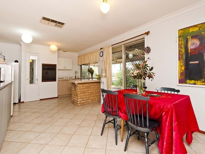 23 Judges Gardens, Leda WA 6170