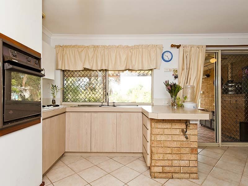 23 Judges Gardens, Leda WA 6170